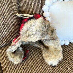 Super warm men’s hat.  Red plaid faux fur Scala